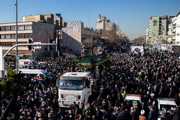 تشييع حاشد للشهداء المجهولين الايرانيين في طهران